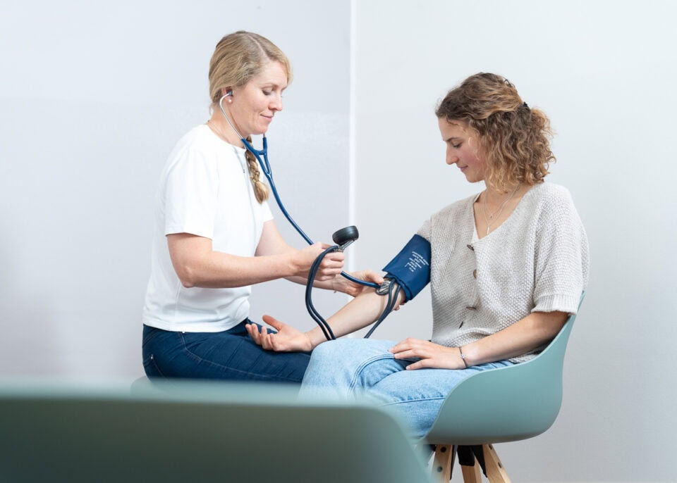 Allgemeinmedizin Trofaiach, Ordination Dr. Karin Rubinigg, Blutdruckmessung